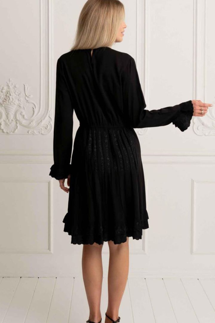 Zaimara Claire midi dress