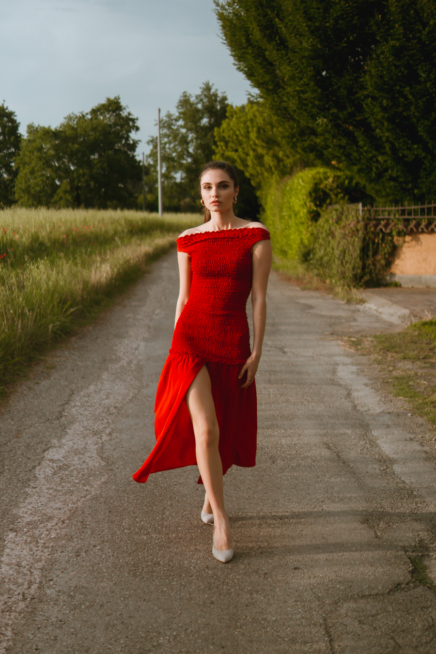 Made to measure red smocking midi dress with front slit - Bastet Noir