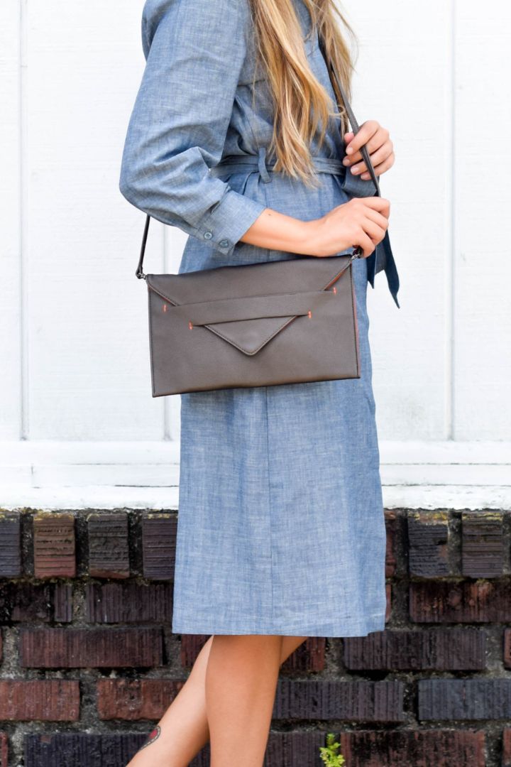 Canopy Verde Lafayette vegan clutch