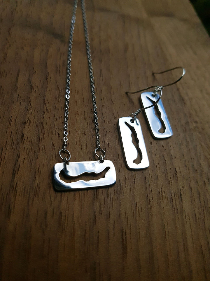 Joie Designs cutout necklace silver