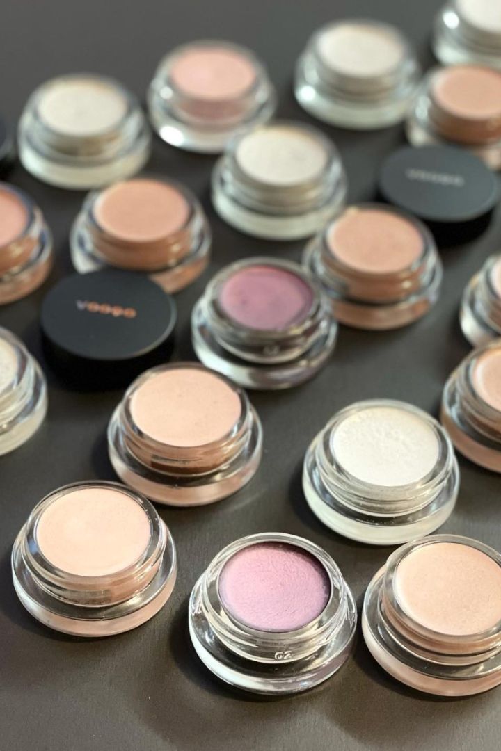 Vooqo eyeshadows and eyeliner combo
