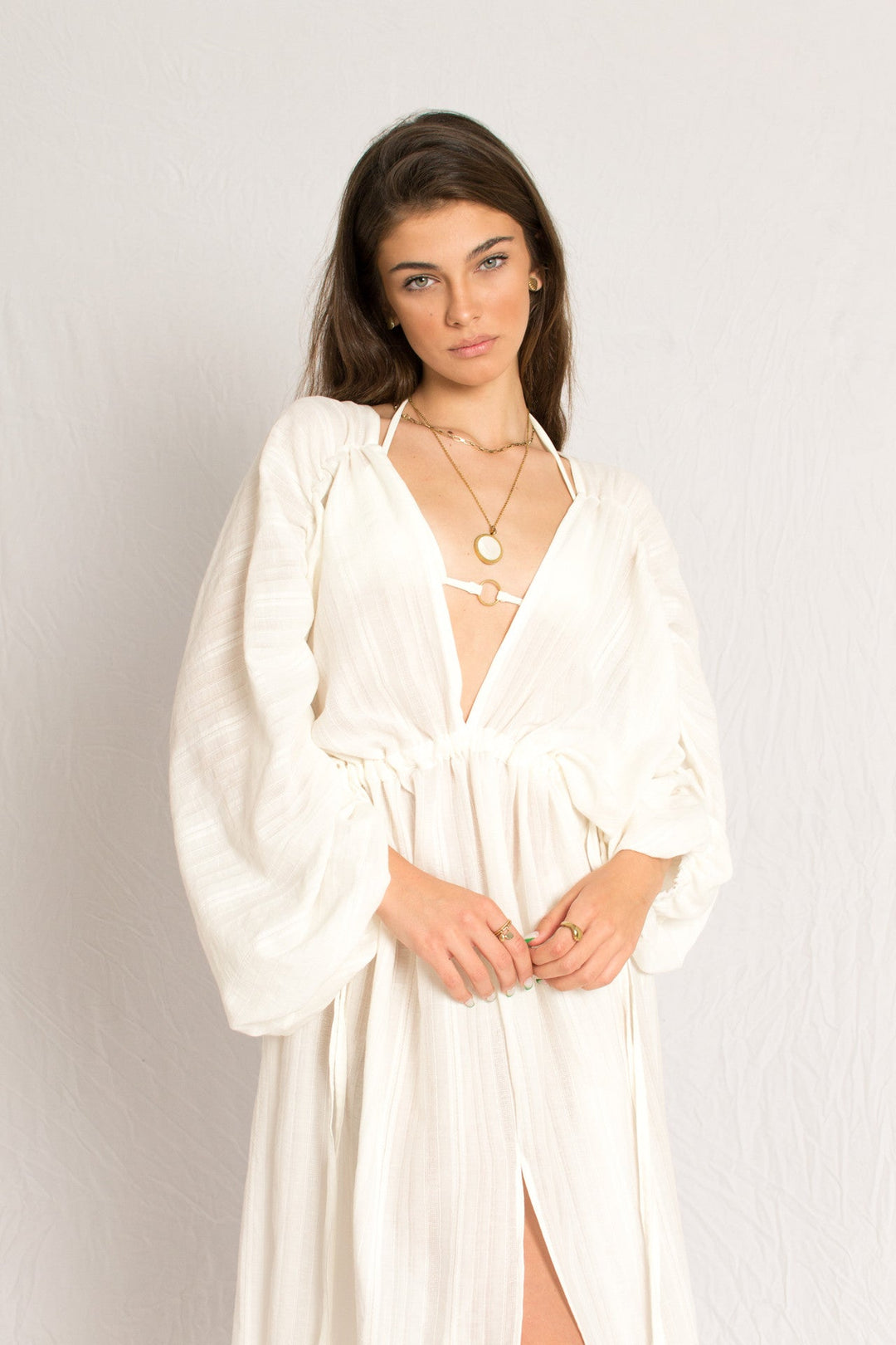 White caftan maxi beach dress with V neckline and middle slit